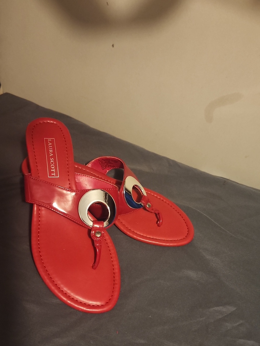 Laura Scott Red Patent Thong Sandals with Silver Ring Accent (Minor Flaws)